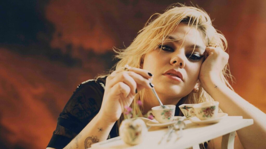 Louane : « L&rsquo;amour, je ne vis que pour ça. »