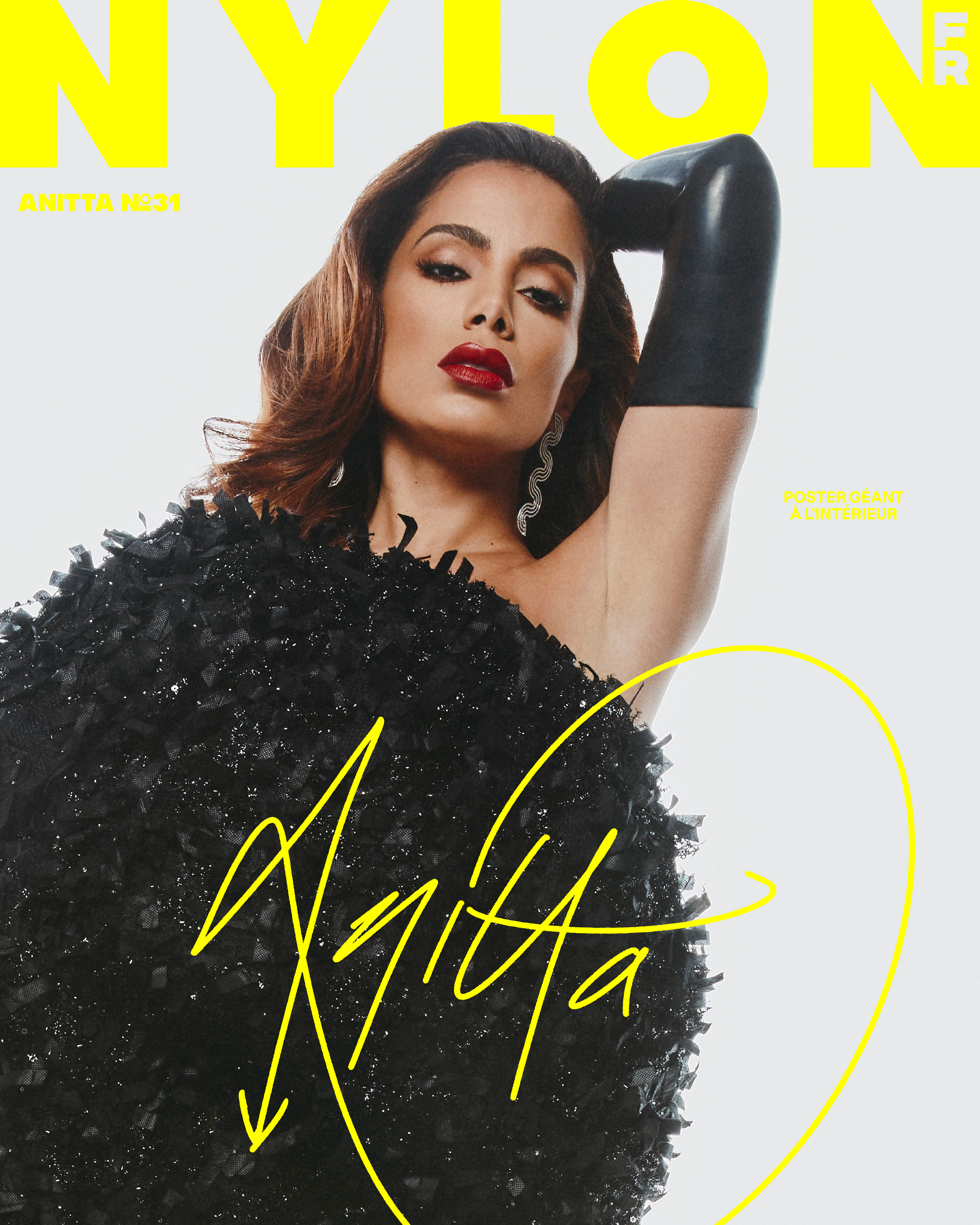 Capa revista NYLON France com Anitta