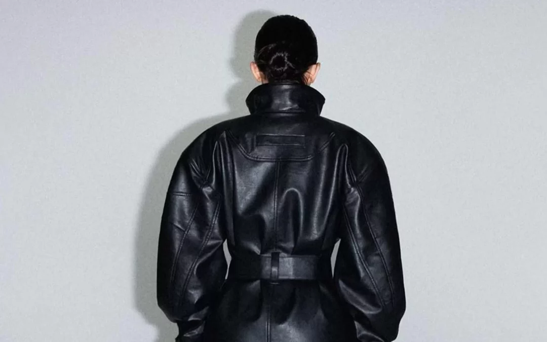 Après Kylie Skin, découvre les vêtements Khy !