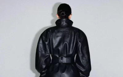 Après Kylie Skin, découvre les vêtements Khy !