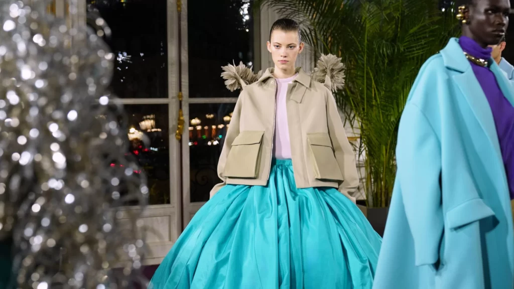 “Le Salon” de Valentino, Fusion de Splendeur et d&rsquo;Intimité