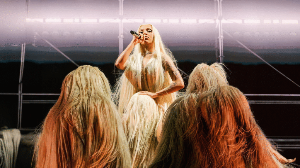 Haircore : le statement capillaire de Doja Cat à Coachella