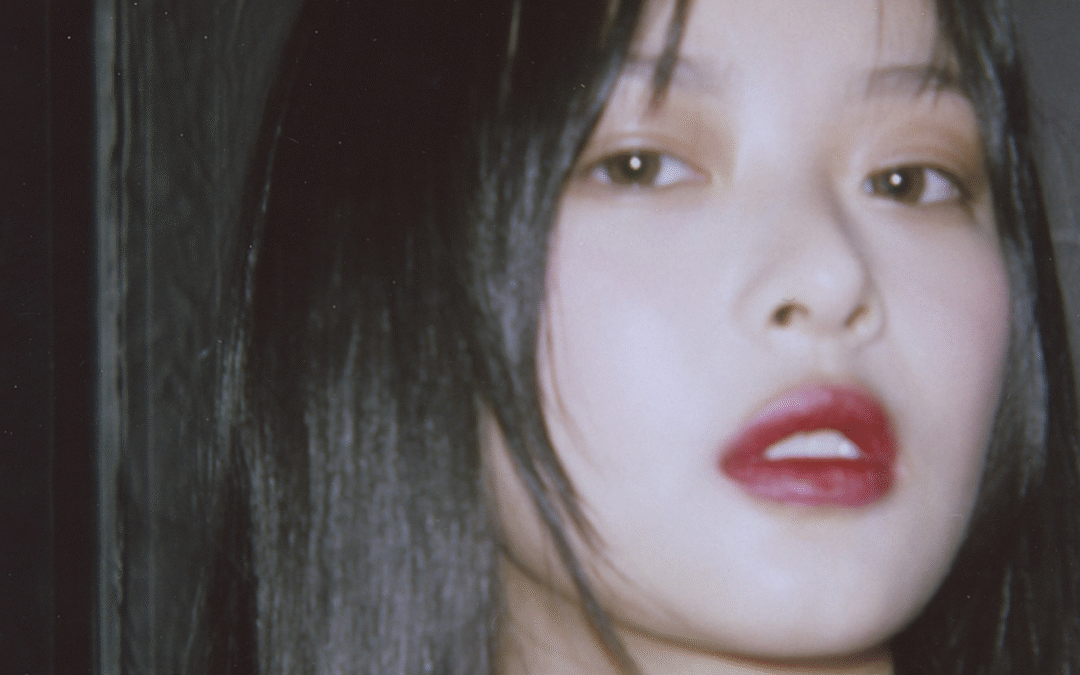 Hanni devient ambassadrice Gucci Beauty