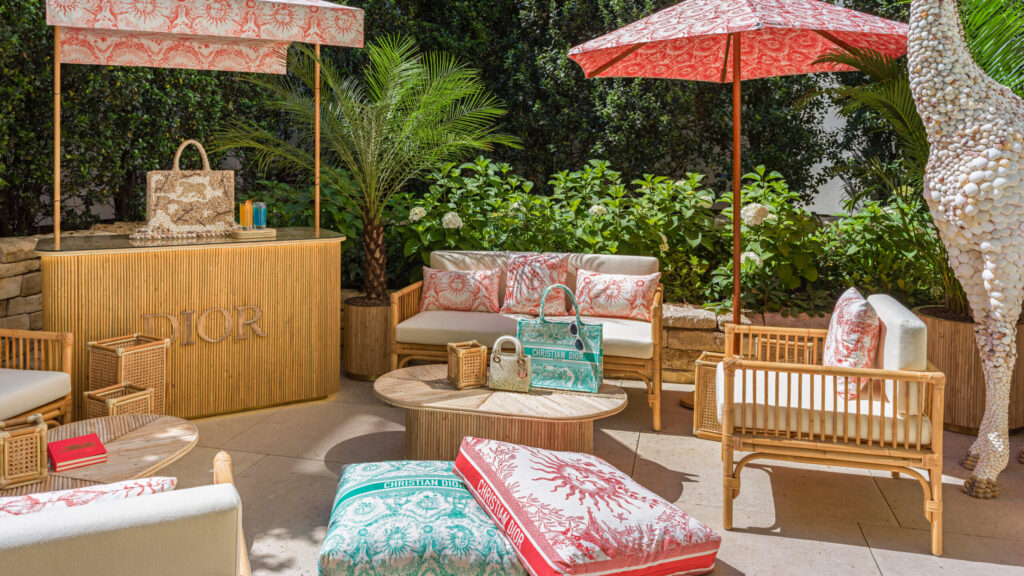 Dior installe sa propre vision de la French Riviera à Paris !