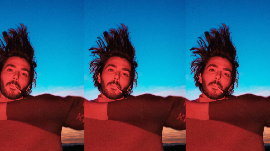 Panayotis Pascot, ton humoriste préféré, revient sur scène !