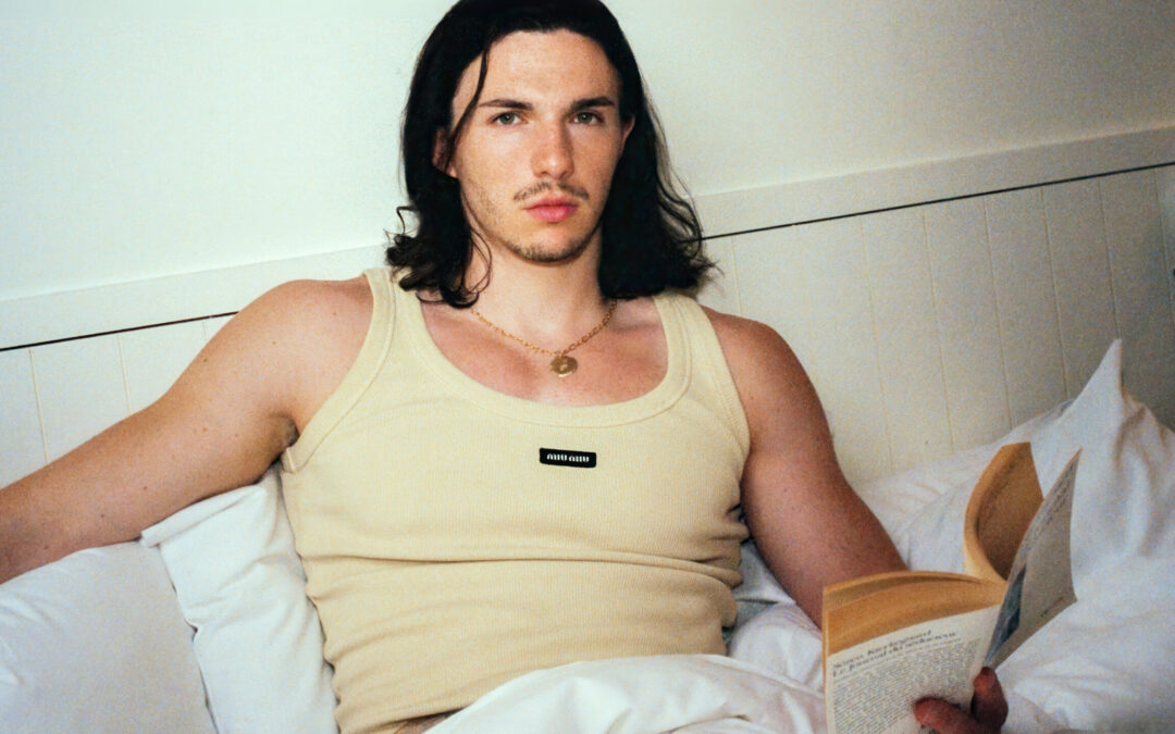 Petit Biscuit, grosse discipline