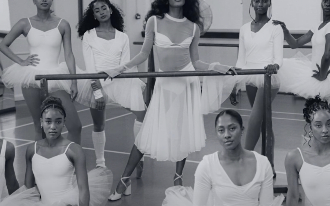 Olivia Dean célèbre la métamorphose dans “Lady Lady”