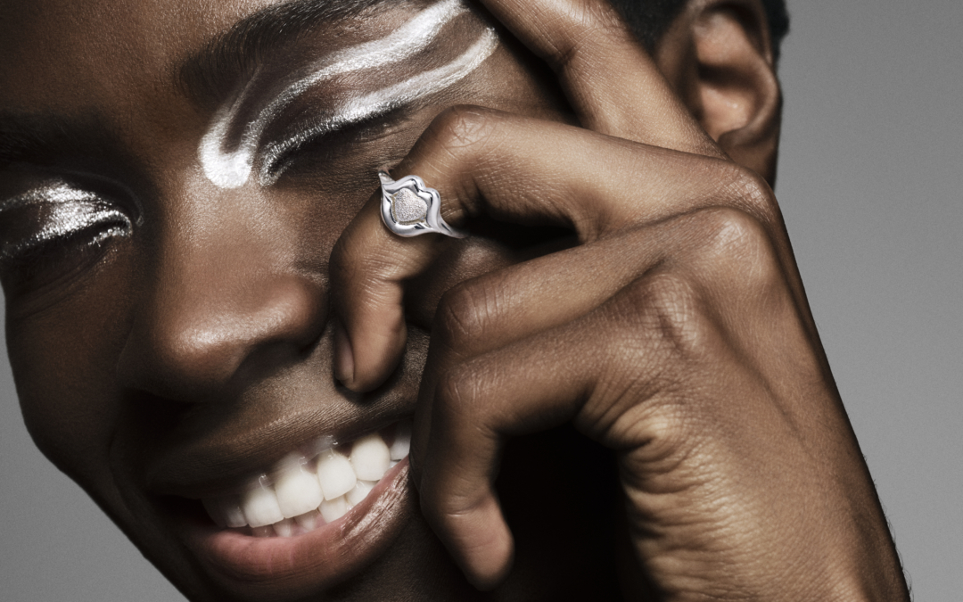 Pat McGrath x Pandora : quand le maquillage devient accessoire
